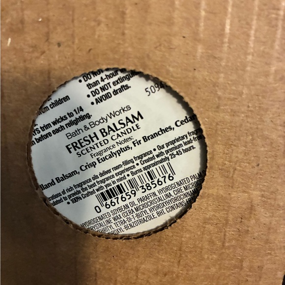 Bath & Body Works Fresh Balsam Green Candle 3-Wick - Picture 3 of 5